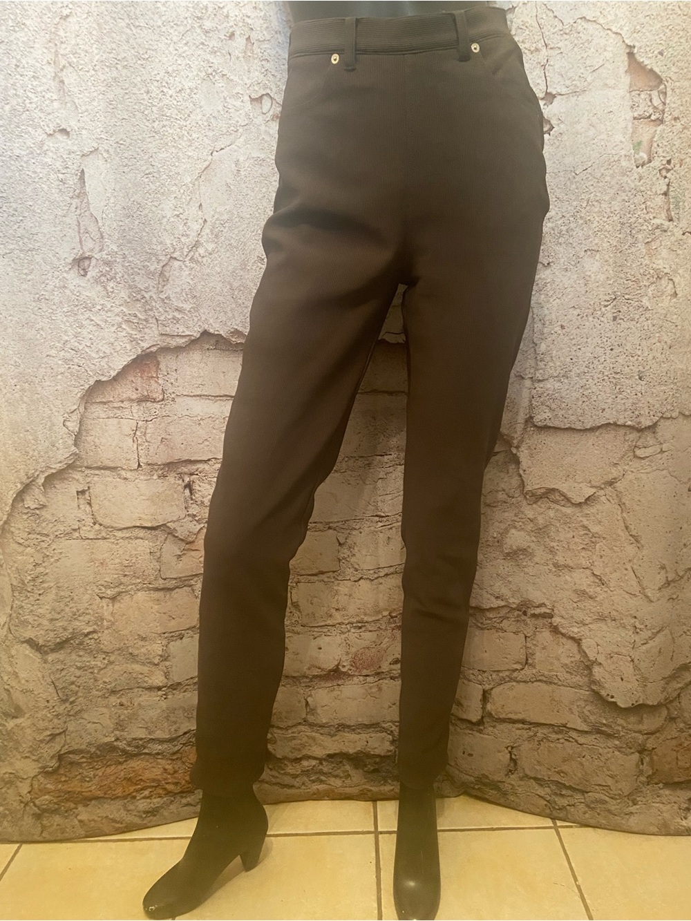 MESA Deep Sage Ribbed Slim Leg Trousers 🇨🇦